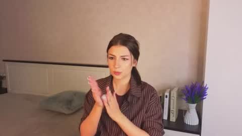 Snapshot of woofbus chatting on 06-15-26, 03:14 Mila today is the first day hello everyone online show from 06-15-26, 03:14