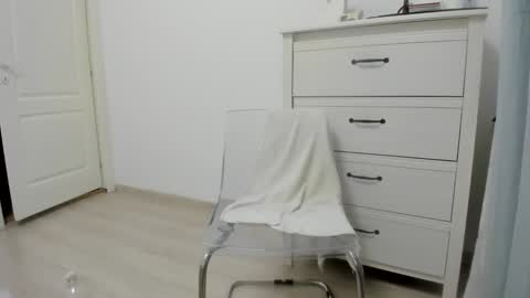 Snapshot of woolfiie chatting on 11-13-25, 12:09 Wolfie online show from 11-13-25, 12:09