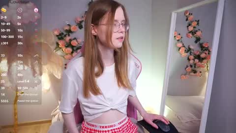 Snapshot of woooobble chatting on 06-05-26, 02:01 woooobble online show from 06-05-26, 02:01