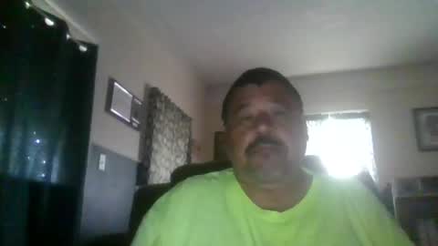 Snapshot of woperator12 chatting on 01-17-26, 09:40 woperator12 online show from 01-17-26, 09:40