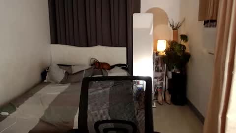 Camilla online show from 10-30-25, 02:46