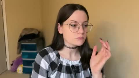 Lucina online show from 02-06-25, 06:13