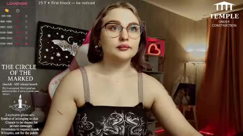 Snapshot of wounded_goddess chatting on 09-24-25, 04:10 Goddess Sophy online show from 09-24-25, 04:10