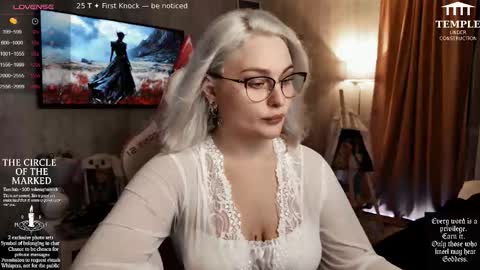 Snapshot of wounded_goddess chatting on 10-11-25, 06:28 Goddess Sophy online show from 10-11-25, 06:28