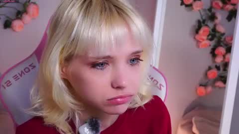 Snapshot of wow_angel chatting on 07-18-26, 06:06 wow_angel online show from 07-18-26, 06:06
