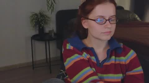 Snapshot of wow_luvng chatting on 11-07-25, 01:44 Rebecy online show from 11-07-25, 01:44