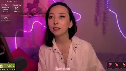 Snapshot of wow_sue chatting on 02-07-26, 05:22 Sue online show from 02-07-26, 05:22