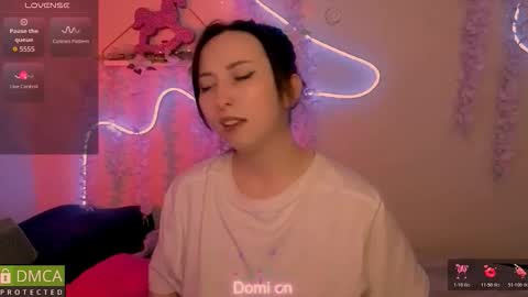 Snapshot of wow_sue chatting on 02-25-26, 02:21 Sue online show from 02-25-26, 02:21