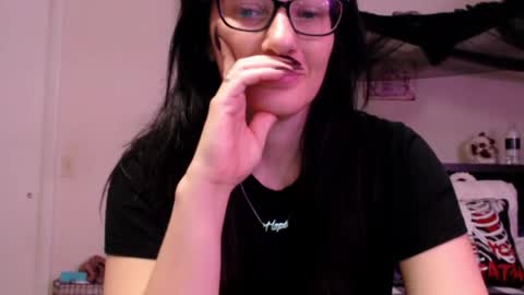 Snapshot of wrenleigh chatting on 06-14-26, 08:27 Crystal Lake online show from 06-14-26, 08:27