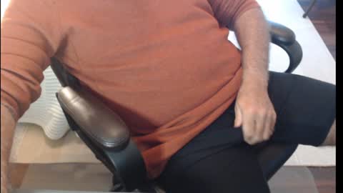 Snapshot of wsteel66 chatting on 01-06-25, 04:44 Wsteel66 online show from 01-06-25, 04:44