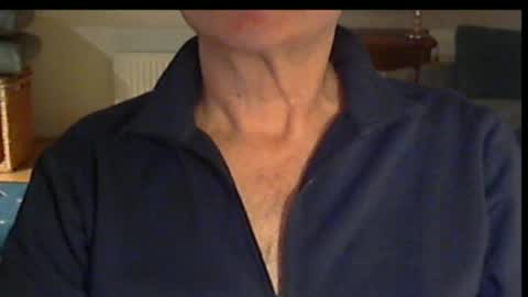 Wuki online show from 11-11-25, 04:51