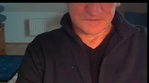 Wuki online show from 11-27-25, 01:35