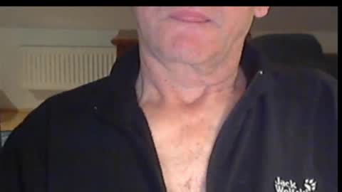 Snapshot of wuki123 chatting on 04-11-26, 08:46 Wuki online show from 04-11-26, 08:46