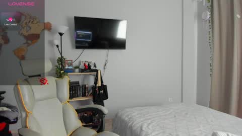 Eric and Christine 3 online show from 04-02-26, 10:24