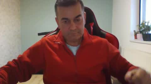 Snapshot of wxdj chatting on 02-09-25, 03:23 RealBoy online show from 02-09-25, 03:23