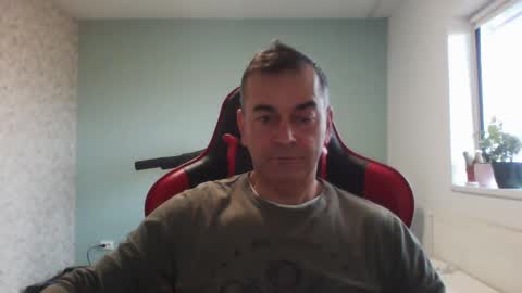 Snapshot of wxdj chatting on 02-15-25, 12:22 RealBoy online show from 02-15-25, 12:22