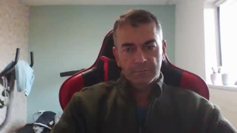 Snapshot of wxdj chatting on 10-26-25, 11:27 RealBoy online show from 10-26-25, 11:27