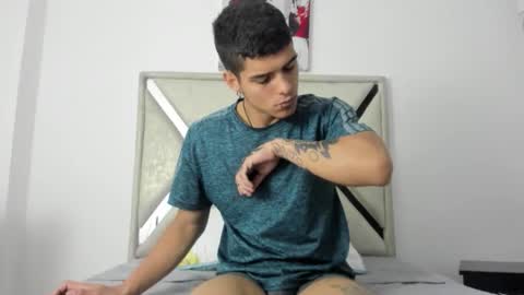 wyatt online show from 12-02-25, 01:05