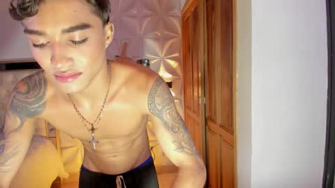 Snapshot of wyatt_rose chatting on 11-29-25, 03:53 wyatt online show from 11-29-25, 03:53