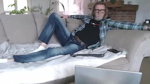 WyattEarp64 online show from 03-11-25, 11:01