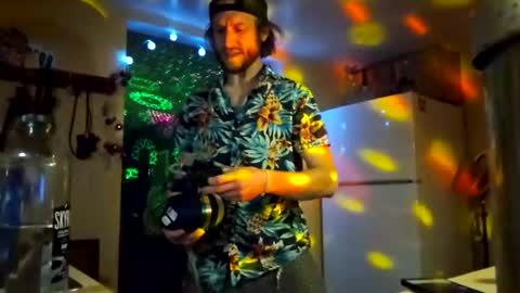 Snapshot of wyiatt_unknown chatting on 09-18-25, 03:52 wyiatt online show from 09-18-25, 03:52