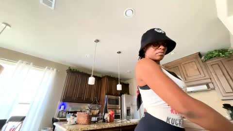 Wynter Heat online show from 09-18-25, 08:44