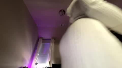 Wynter Heat online show from 11-10-25, 05:56