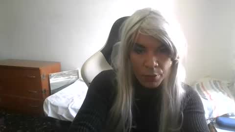 Snapshot of x225792i chatting on 09-24-25, 11:02 Xeranessa online show from 09-24-25, 11:02