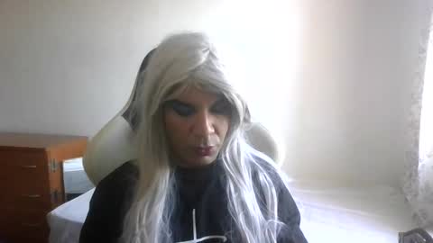 Snapshot of x225792i chatting on 09-26-25, 11:58 Xeranessa online show from 09-26-25, 11:58