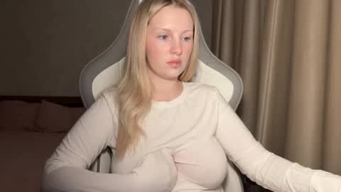 eva online show from 11-19-25, 04:18