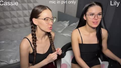 wiwi clap clap cat baby girl online show from 01-15-26, 05:27