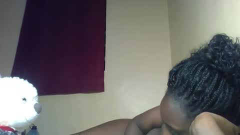 X melanine online show from 12-16-25, 12:37