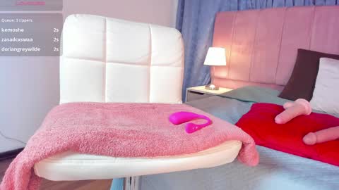 Snapshot of x_milu chatting on 01-18-25, 12:46 x_milu online show from 01-18-25, 12:46