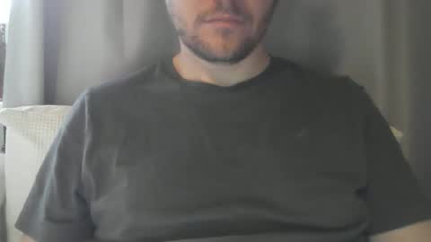 Snapshot of x_yes chatting on 12-22-25, 12:13 x_yes online show from 12-22-25, 12:13