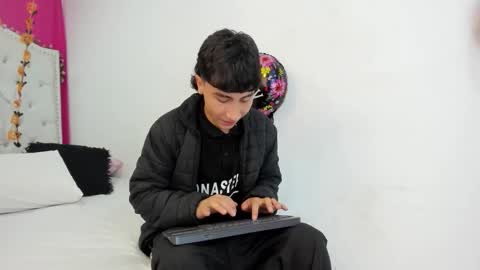 Snapshot of xaandergrey chatting on 10-10-25, 07:46 xaanderGrey online show from 10-10-25, 07:46