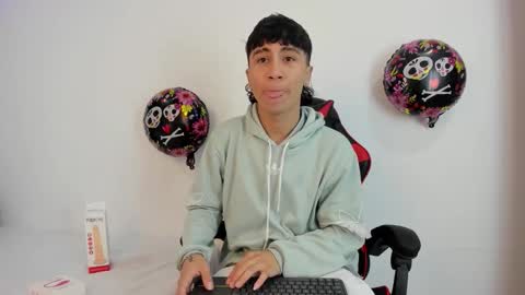 Snapshot of xaandergrey chatting on 10-12-25, 07:46 xaanderGrey online show from 10-12-25, 07:46