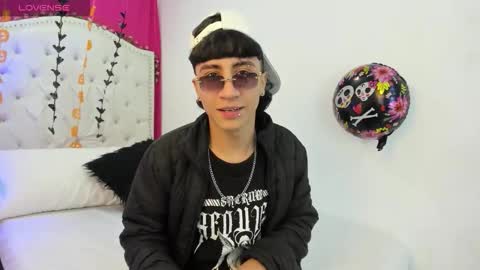 Snapshot of xaandergrey chatting on 10-14-25, 08:20 xaanderGrey online show from 10-14-25, 08:20