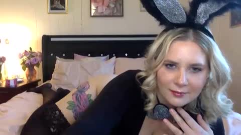 Snapshot of xallycat chatting on 10-30-25, 08:20 Ally online show from 10-30-25, 08:20