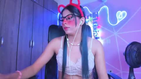 XALLYSONX online show from 02-08-25, 05:18