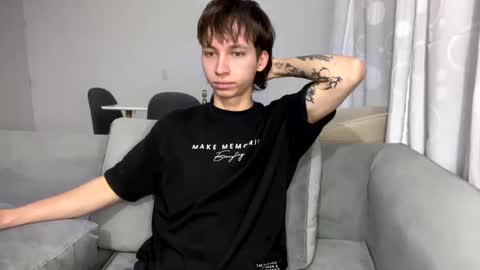 Snapshot of xamyu chatting on 02-25-25, 05:19 Xam online show from 02-25-25, 05:19