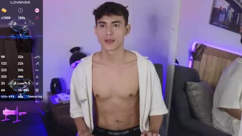 Snapshot of xander_card chatting on 10-14-25, 06:58 Xander Cardona online show from 10-14-25, 06:58