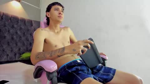 XANDER online show from 12-23-25, 03:48