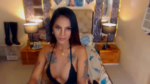 Snapshot of xasianm0nstr0uscumx chatting on 03-09-25, 03:01 THALIA MOUNT online show from 03-09-25, 03:01