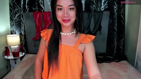 Snapshot of xaurora_fantacyx chatting on 12-13-24, 02:32 aurora online show from 12-13-24, 02:32