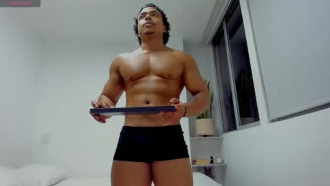 Xavier online show from 11-07-25, 01:16