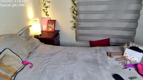 Snapshot of xayahnds chatting on 09-25-25, 02:15 XAYAH online show from 09-25-25, 02:15