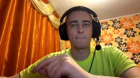 Snapshot of xayden_ chatting on 07-09-26, 06:12 Vlad online show from 07-09-26, 06:12