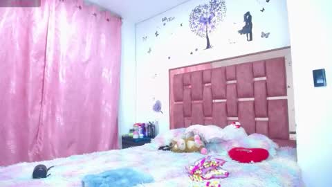 Snapshot of xayunrin chatting on 11-01-25, 02:35 xayu online show from 11-01-25, 02:35