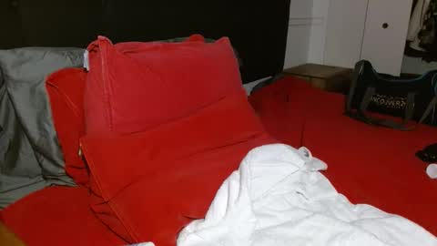 Snapshot of xbigshooter85 chatting on 12-18-25, 05:57 xbigshooter85 online show from 12-18-25, 05:57