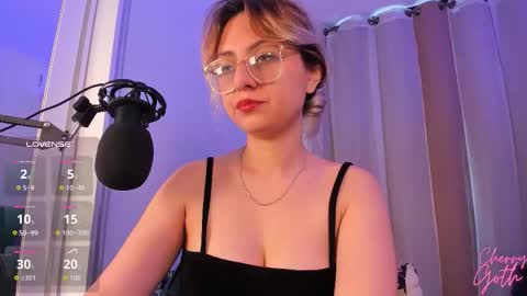 Snapshot of xcherrygoth chatting on 10-22-25, 01:11 Cherry Goth online show from 10-22-25, 01:11